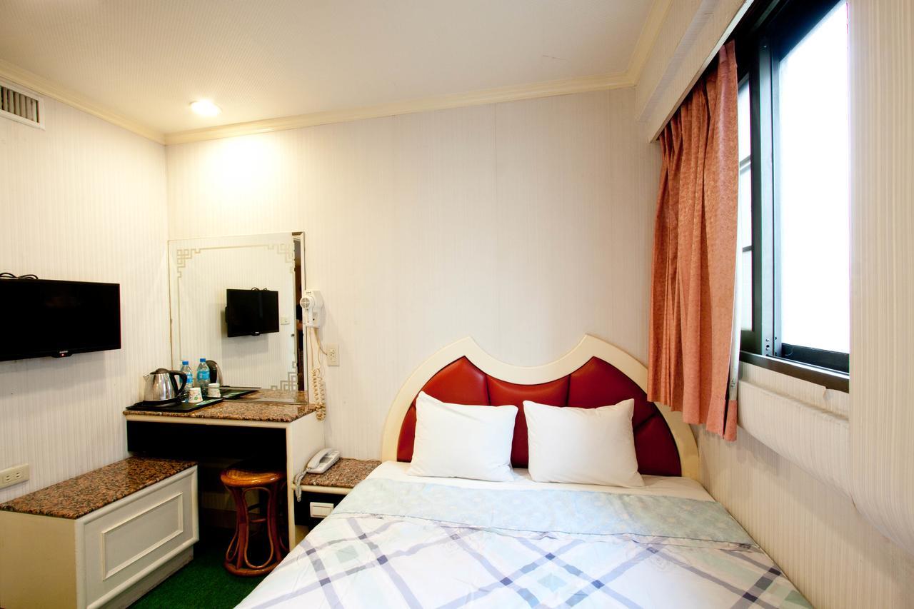 Jia Jia Hotel Yonghe Exterior foto