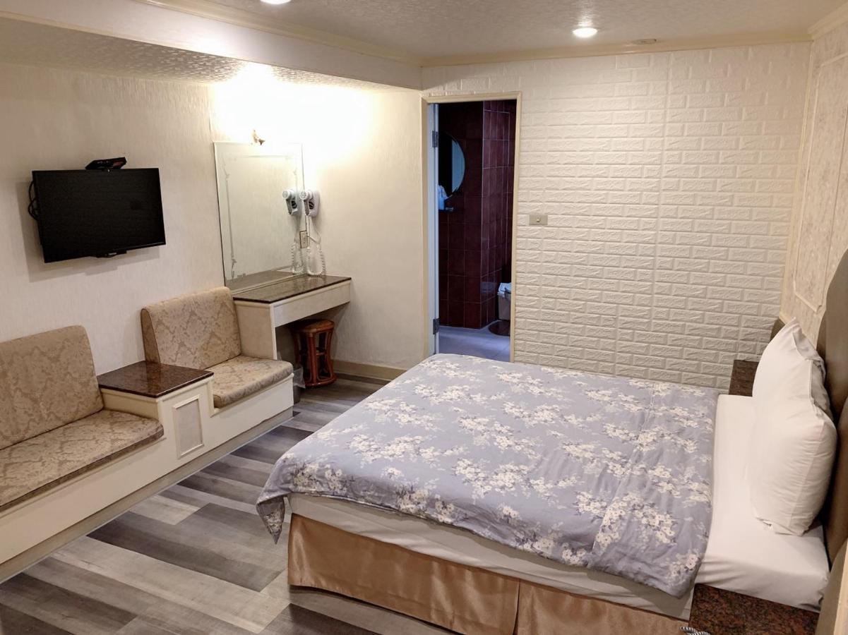 Jia Jia Hotel Yonghe Exterior foto